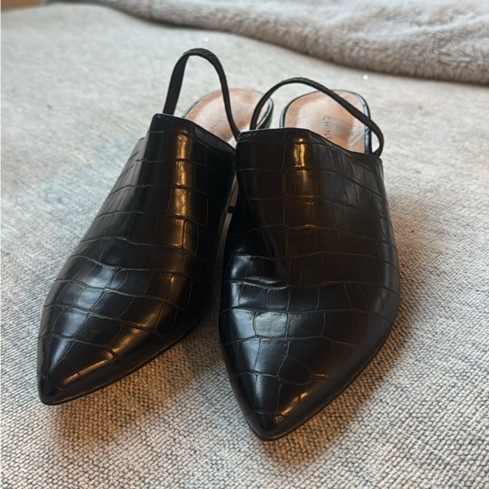 Elegant Black Croc-Embossed Women's Mules - Picture 2 of 3